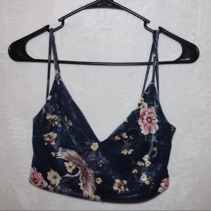 V-neck crop top